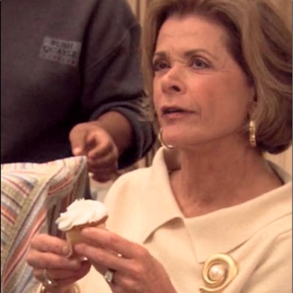 Meet your Posher, Ellen - Picture 1 of 1